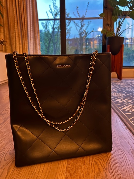 Charles & Keith Handbags - Charles and Keith Quilted Tote